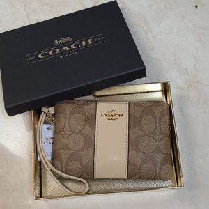 NWT Coach Wristlet Gold/Khaki